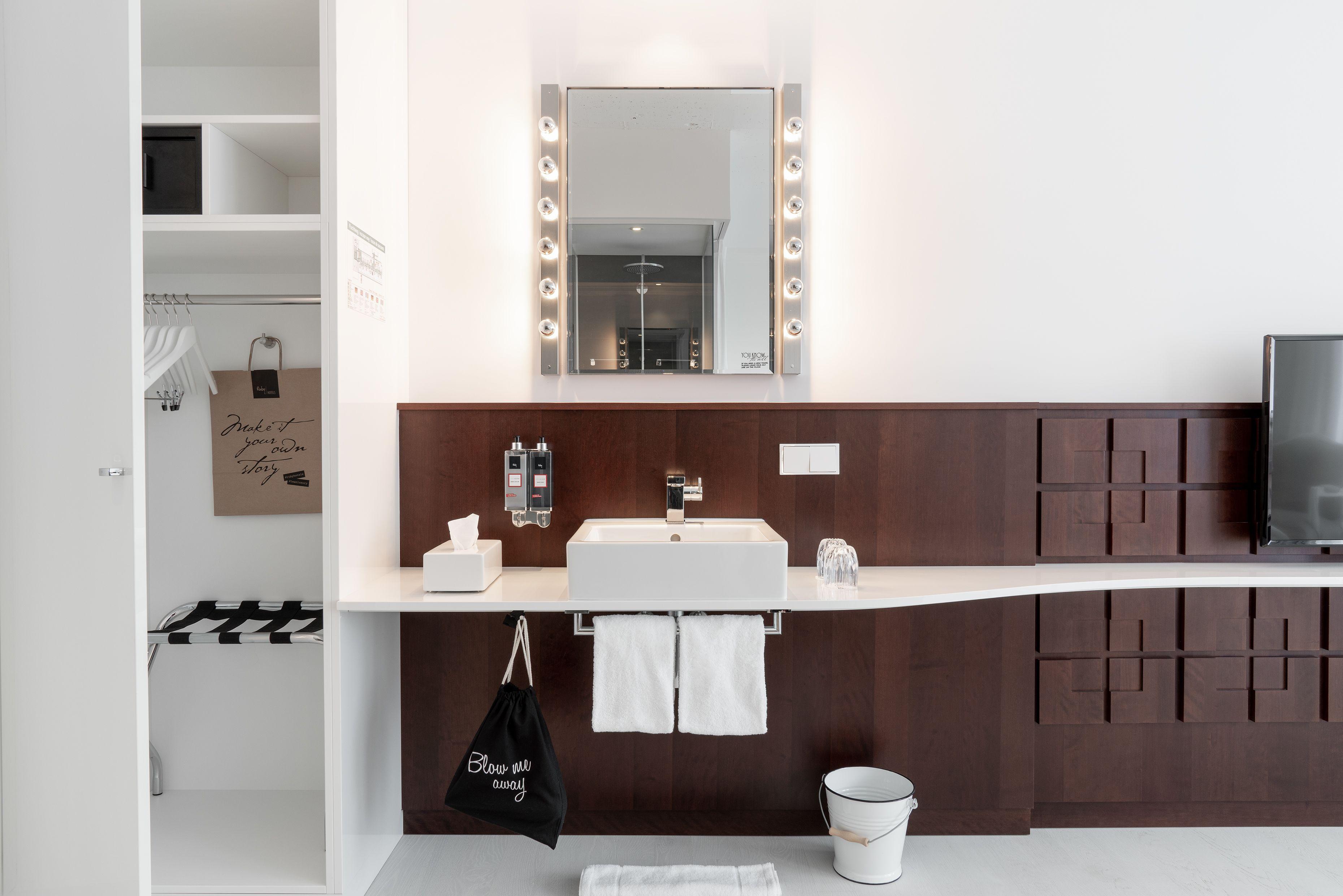 Hotel Ruby Coco By Ihg 4*