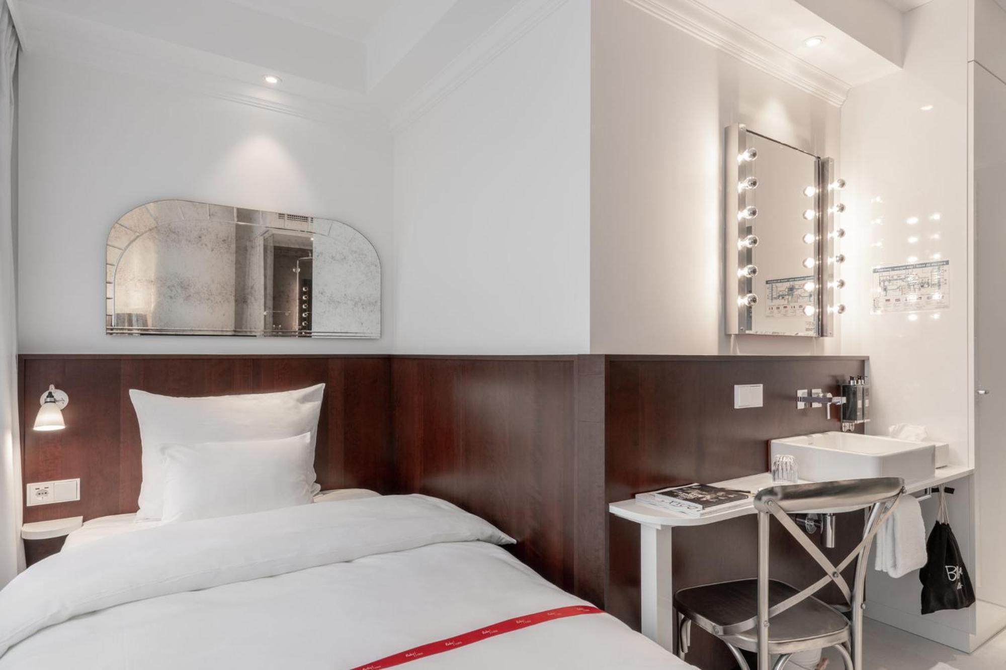 Hotel Ruby Coco By Ihg 4*