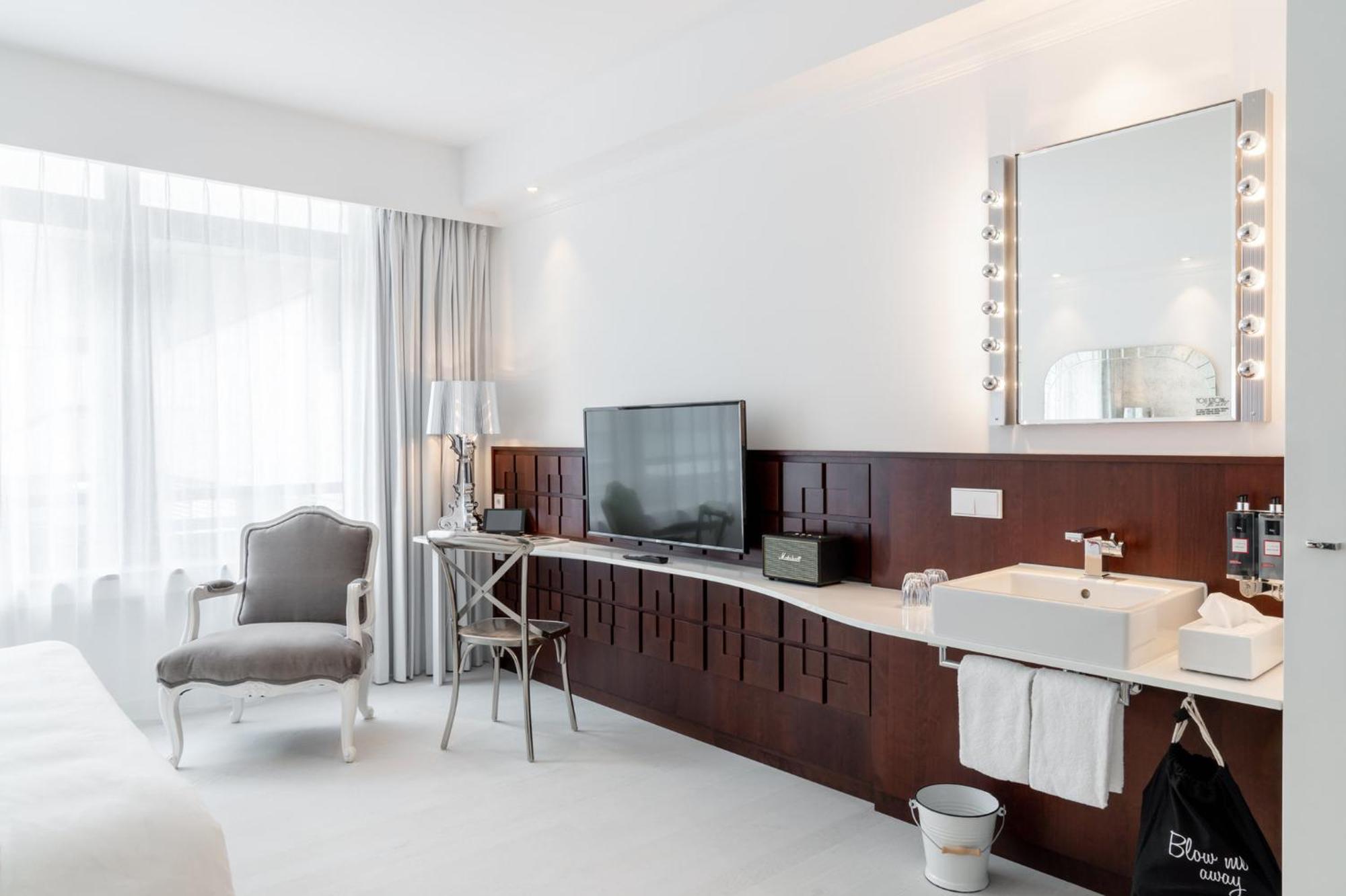 Ruby Coco By Ihg Hotel 4*